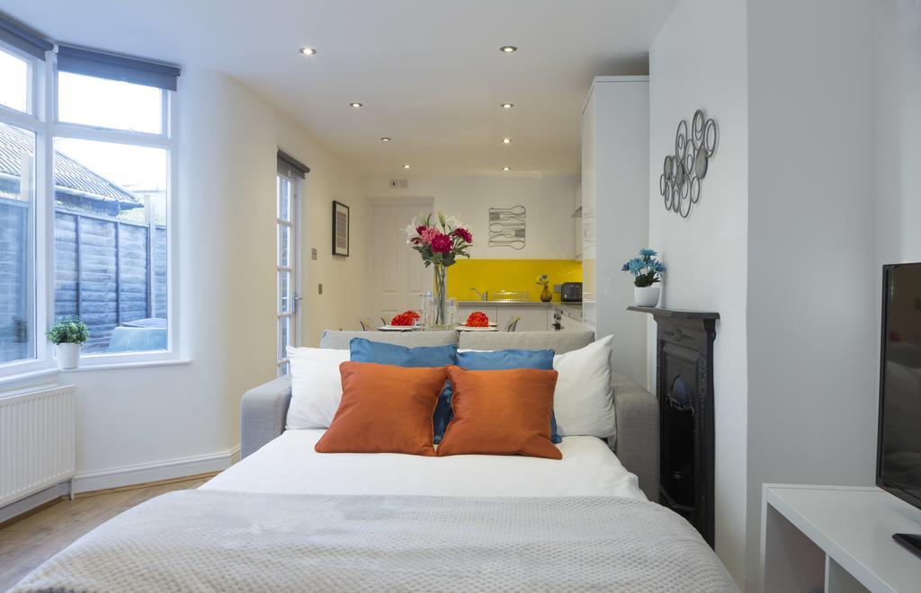 Charming Tower Bridge Apartment Лондон Екстер'єр фото