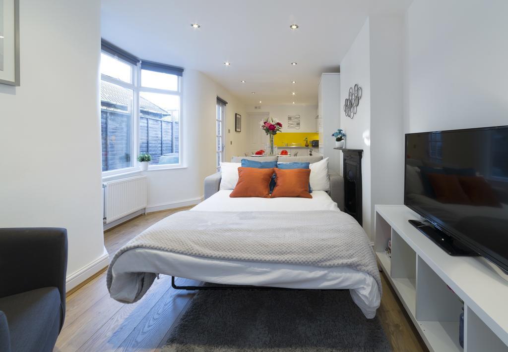 Charming Tower Bridge Apartment Лондон Екстер'єр фото